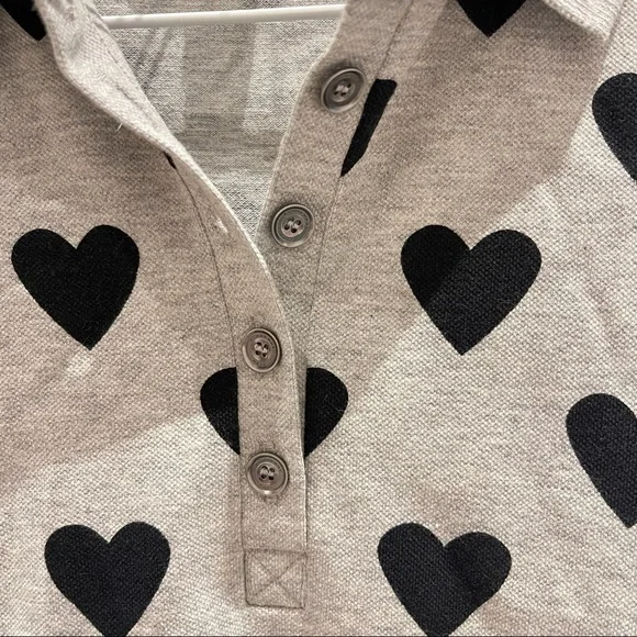 Burberry Women’s Heart Print Stretch Cotton Piqué Polo Shirt in Gray (XS) - Picture 5 of 8